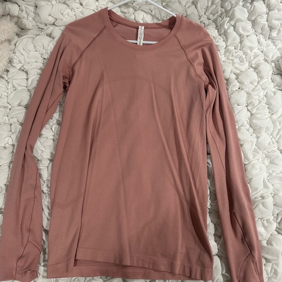 Lululemon Size 10 Swiftly tech long sleeve- pink - Picture 2 of 4
